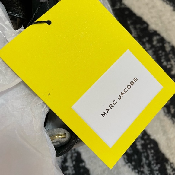 Marc Jacobs Leather Small Tote Bag - Picture 4 of 12